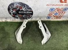 Петли капота Skoda Octavia