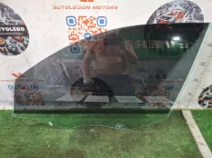 Стекло переднее левое Kia Sorento