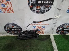 Замок двери передний левый Ford Mondeo