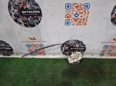 Замок двери передний правый Jeep Grand Cherokee