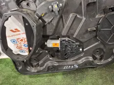 Стеклоподъемник передний правый Jeep Grand Cherokee