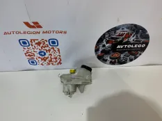 Бачок тормозной жидкости Opel Astra