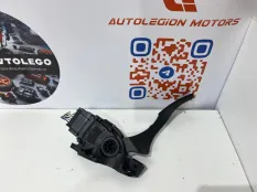 Педаль газа Volvo V70