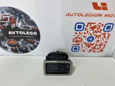 Дефлектор правый Volvo V70