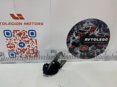 Крючок капота BMW 520D