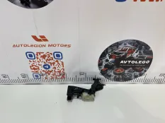 Активатор лючка бензобака Mercedes benz ML320