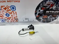 Пиропатрон капота BMW 520D