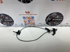 Крючок капота Jaguar XE