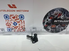 Крючок капота BMW 116D