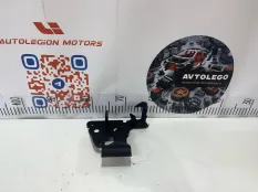 Крючок капота Audi A6