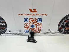 Крючок капота Land Rover Range Rover