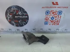Кронштейн опоры двигателя Land Rover Range Rover Sport