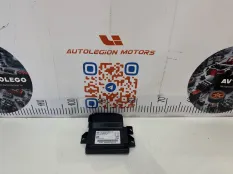 Блок управления стояночным тормозом VW Passat CC