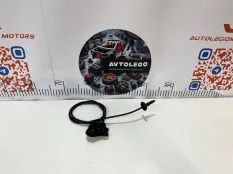 Трос капота Land Rover Discovery