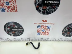 Трубка топливная Jaguar XE