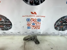 Кронштейн МКПП Opel Astra