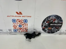 Кронштейн дополнительной водяной помпы BMW 5 GT