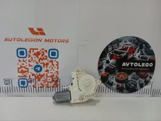 Моторчик стеклоподъемника передний правый Audi Q5