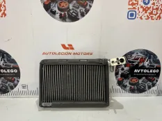 Испаритель кондиционера Jeep Grand Cherokee