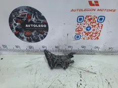 Кронштейн впускного коллектора Mercedes benz E220