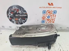 Корпус воздушного фильтра Mercedes benz E220