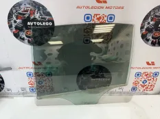 Стекло заднее левое BMW 528 XI