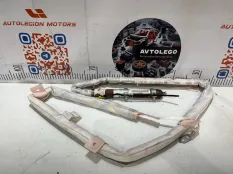 Шторка правая (Airbag) Audi Q5