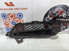 Решетка в бампер Jaguar XF