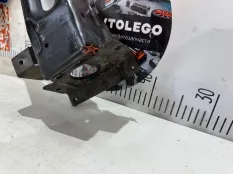 Кронштейн передней панели Land Rover Range Rover