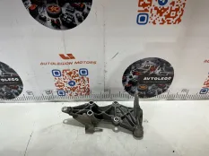 Кронштейн двигателя Nissan Murano