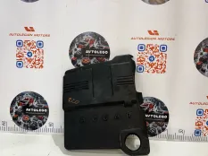 Декоративная крышка двигателя Jaguar XF