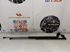 Амортизатор капота Nissan Juke