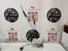 Замок двери передний правый Honda Civic