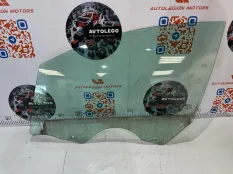 Стекло переднее левое Opel Astra