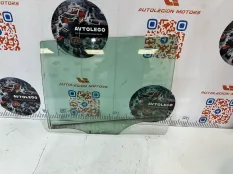 Стекло заднее левое Skoda Superb