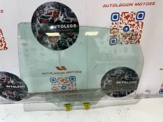 Стекло заднее левое Nissan Qashqai