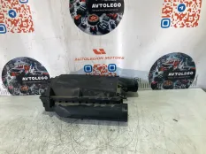 Корпус воздушного фильтра Mercedes benz GL450