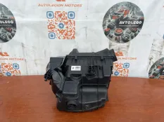 Корпус воздушного фильтра Land Rover Range Rover Evoque