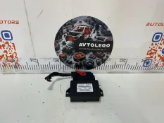 Блок управления стояночным тормозом Volvo XC70