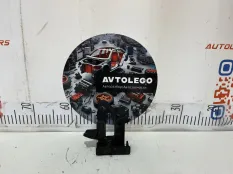 Крючок капота Mercedes benz C350