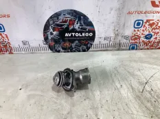 Корпус термостата Mercedes benz C300