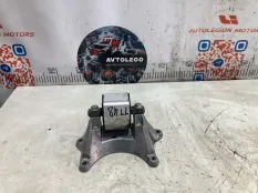 Опора КПП Mercedes benz C350