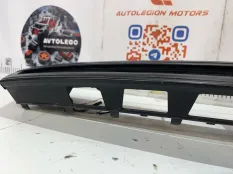 Решетка радиатора VW Touareg
