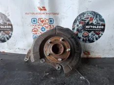 Кулак задний левый Ford Escape
