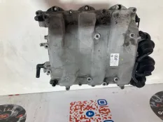 Впускной коллектор Mercedes benz R350