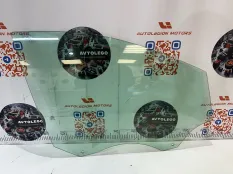 Стекло переднее правое Ford Escape