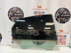 Стекло заднее правое Jaguar XF