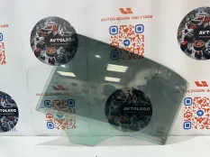 Стекло заднее левое Mercedes benz E350