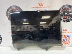 Стекло заднее правое Infiniti QX56