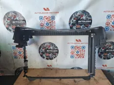 Кронштейн радиатора Jaguar XE